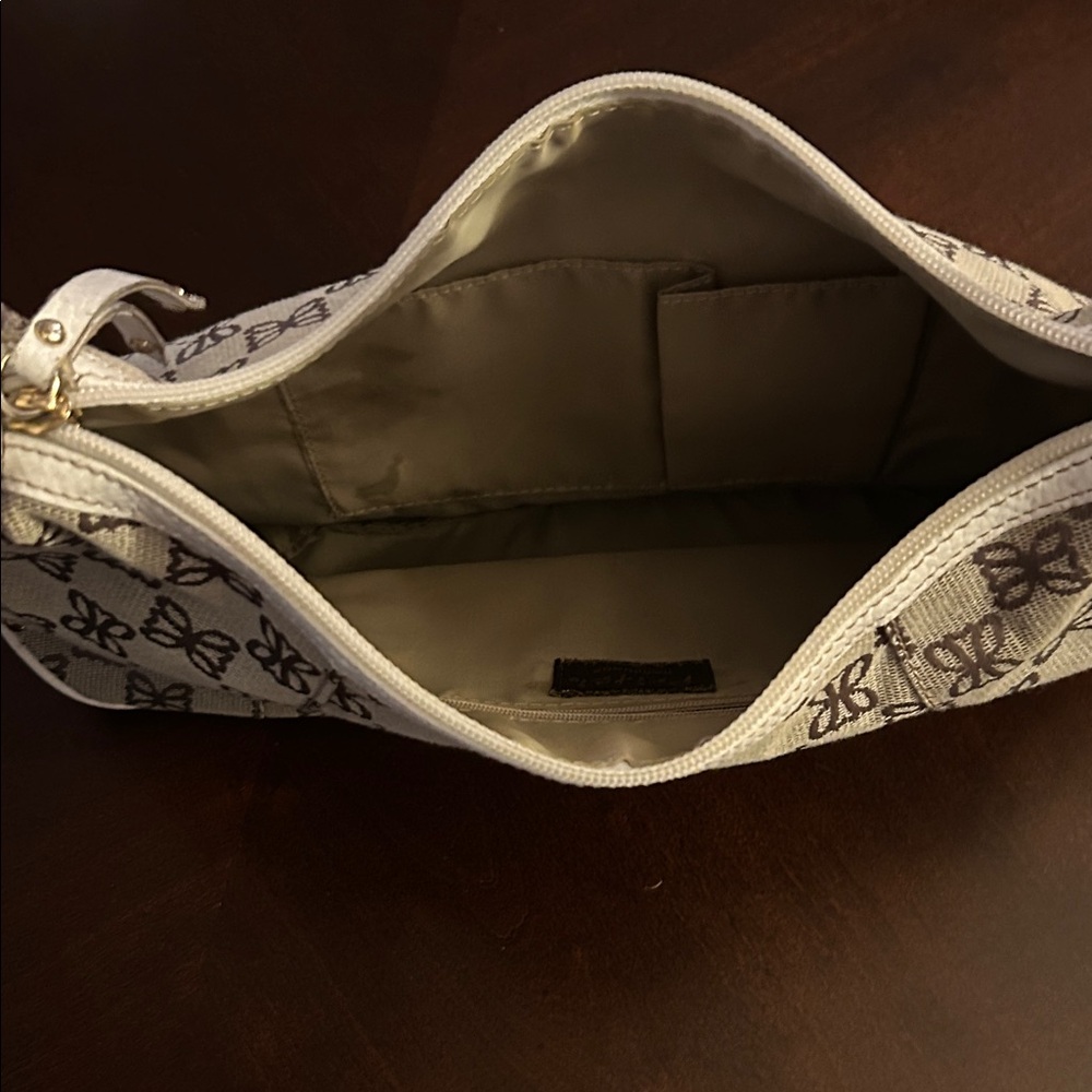 Pritzi Handbag - Picture 6 of 6